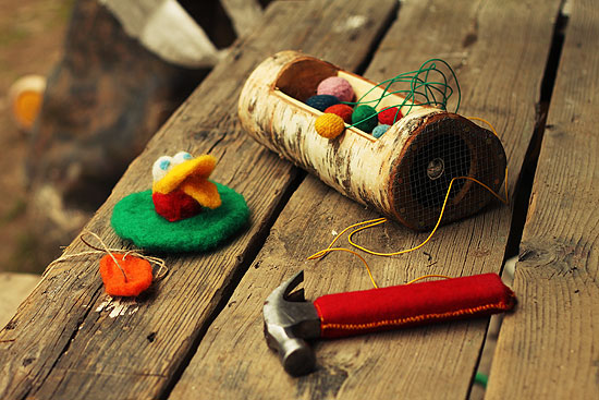 Hammer synthesizer with duck hat Hammer synthesizer with duck hat